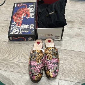 Limited edition Gucci tiger slices size 37